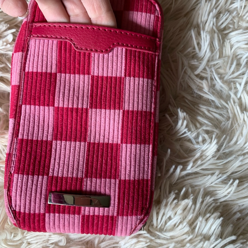 Red/Pink Checkered Pouch/cross-bag w/ zipper for cell phones, credit cards, etc